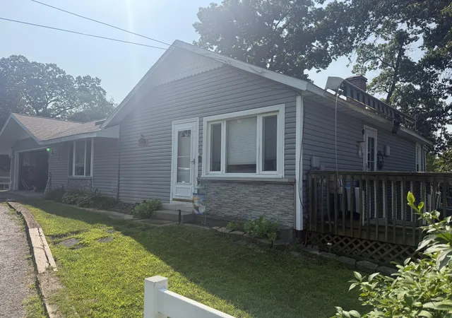 Photo 1 of Sale Pending at 66233 Lakeshore Dr, Dowagiac, MI 49047 | MLS# 66026038485 | Listing updated on 2026-07-25