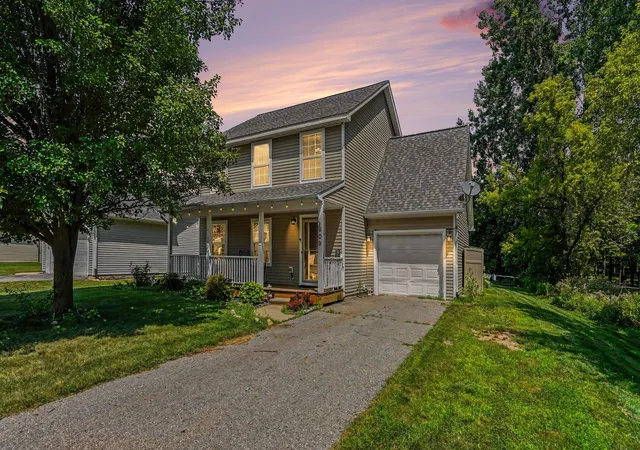 Photo 1 of Single family home for sale at 809 Brower Rd, Fowlerville, MI 48836 | MLS# 81026038489 | Listing updated on 2026-10-06