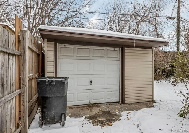 Photo 15 of Single family home for sale at 13542 Dolphin St, Detroit, MI 48223 | MLS# 20261057852 | Listing updated on 2026-09-15