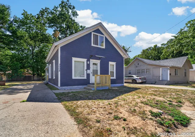 Photo 1 of Single family home for sale at 3008 6th Street, Muskegon, MI 49444 | MLS# 71026038496 | Listing updated on 2026-07-29