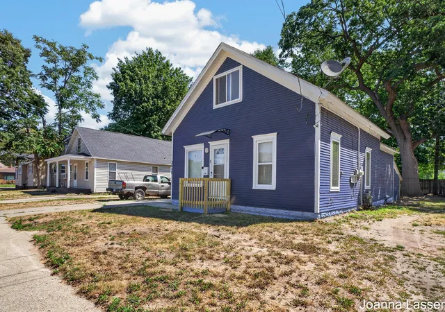 Photo 3 of Single family home for sale at 3008 6th Street, Muskegon, MI 49444 | MLS# 71026038496 | Listing updated on 2026-07-29