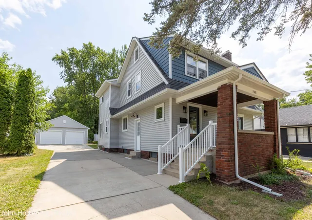 1st image of 1948 Boston St Se, Grand Rapids, MI 49506 | MLS# 65026038500