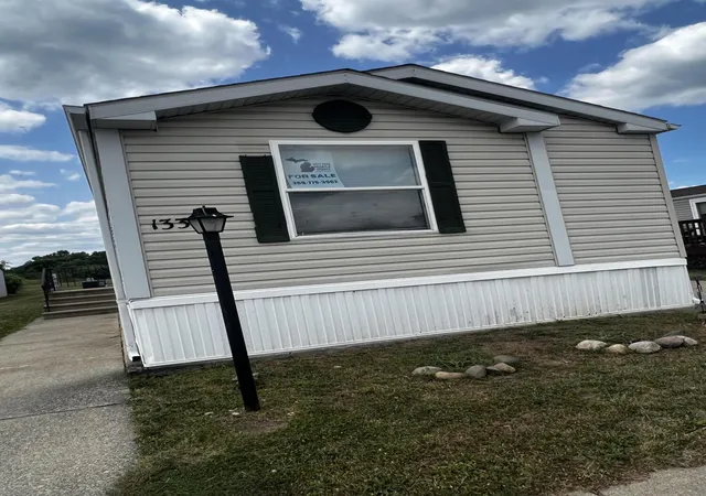 Photo 2 of Single family home for sale at 1336 John Ross Dr, Kalamazoo, MI 49009 | MLS# 66026038505 | Listing updated on 2026-07-29