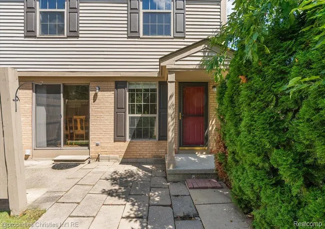 Photo 2 of Condo for sale at 3173 Hidden Ridge Dr, Waterford, MI 48328 | MLS# 20261057855 | Listing updated on 2026-09-12