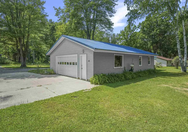 Photo 4 of Single family home for sale at 6145 Parker Rd, Lake, MI 48632 | MLS# 78080071502 | Listing updated on 2026-09-09