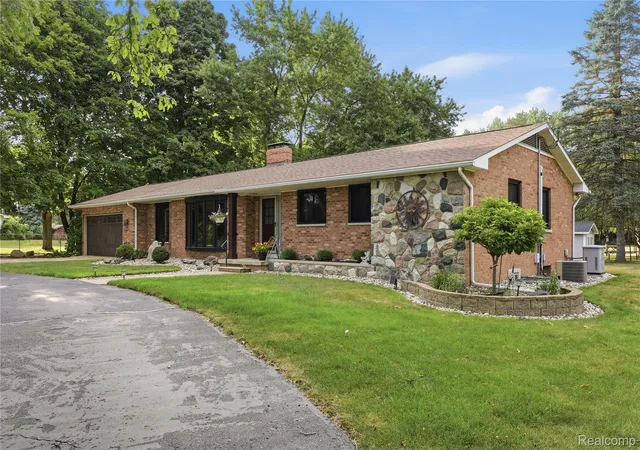 Photo 1 of Sale Pending at 6478 W Stanley Rd, Mount Morris, MI 48458 | MLS# 20261057861 | Listing updated on 2026-08-31