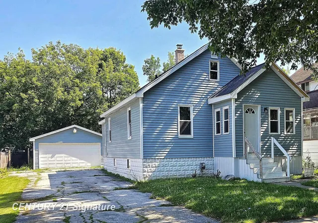 Photo 2 of Single family home for sale at 1516 Vermont St, Saginaw, MI 48602 | MLS# 61050216204 | Listing updated on 2026-08-22