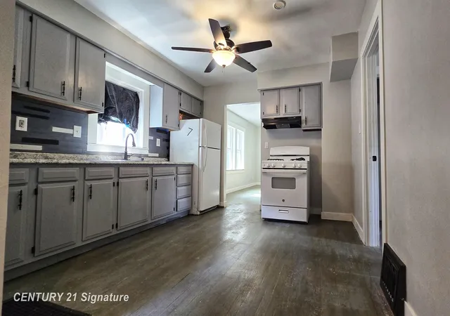 Photo 4 of Single family home for sale at 1516 Vermont St, Saginaw, MI 48602 | MLS# 61050216204 | Listing updated on 2026-08-22