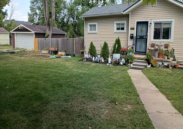 3rd image of 25948 Penn St, Inkster, MI 48141 | MLS# 81026038509