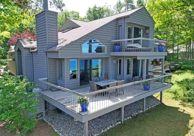 Listing Photo 2 - Condo for sale in building located at 3 Vantage Pointe, Glen Arbor, MI 49636