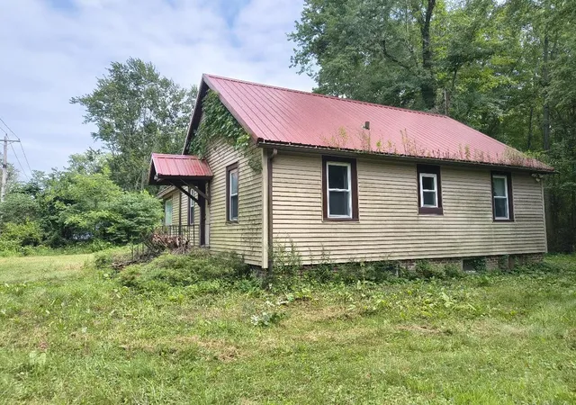Photo 3 of Single family home for sale at 346 E 900 North, La Porte, IN 46350 | MLS# 69026038518 | Listing updated on 2026-07-25
