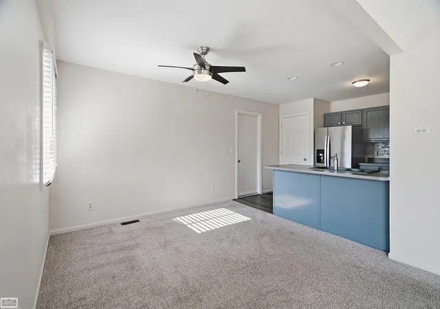 Listing Photo 4 - Condo for sale in building located at 18607 Valleybrook Ln, Clinton Township, MI 48038