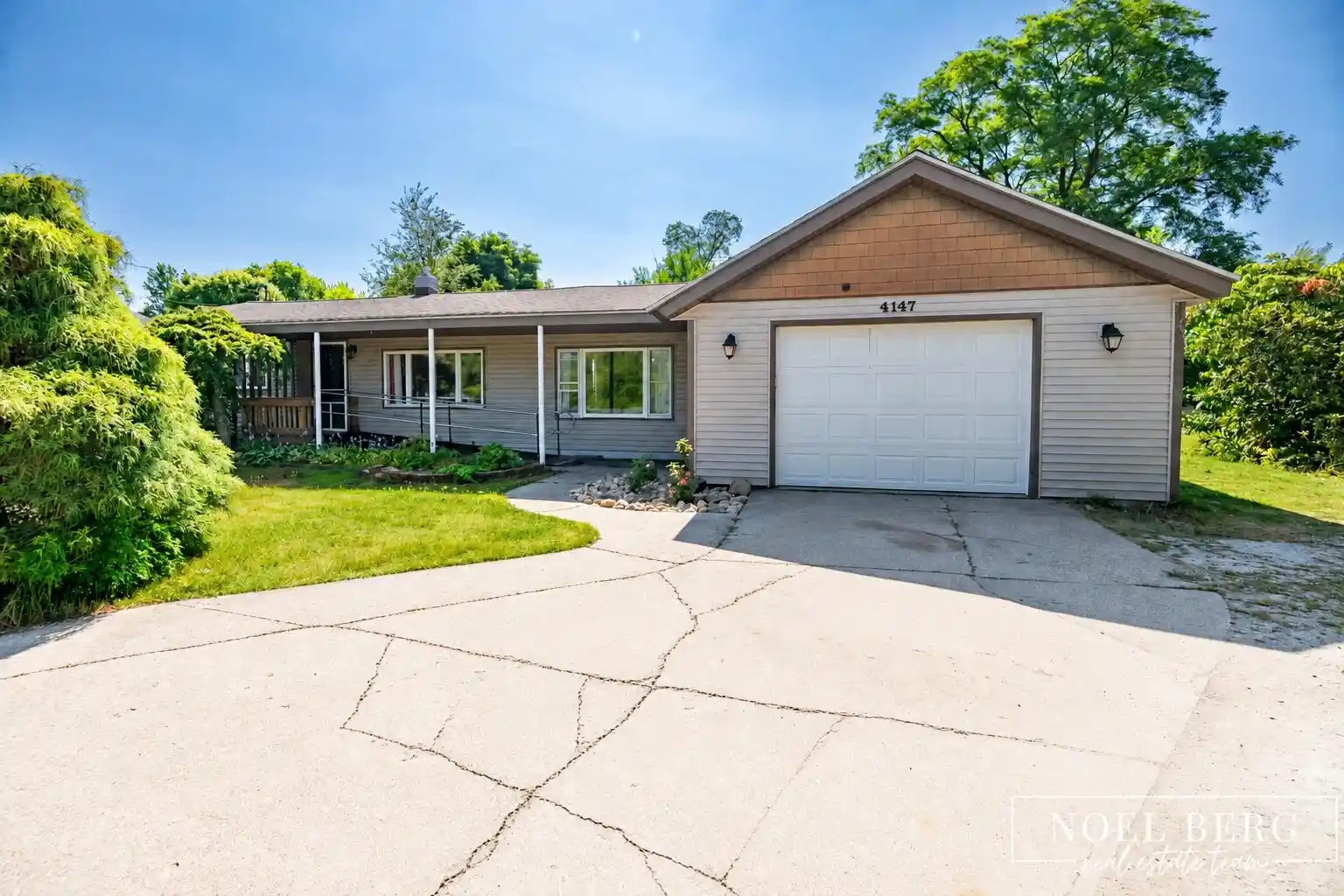 Photo 1 of Sale Pending at 4147 S Brooks Rd, Muskegon, MI 49444 | MLS# 71026038519 | Listing updated on 2026-10-01