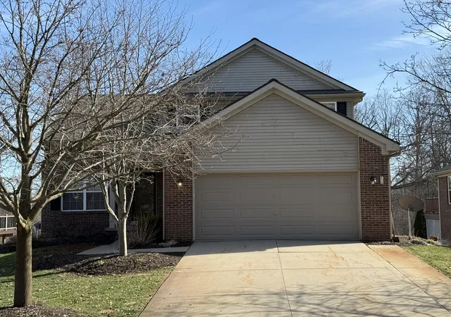 Photo 2 of Single family home for sale at 9936 Tioga Dr, Pinckney, MI 48169 | MLS# 81026038529 | Listing updated on 2026-08-04