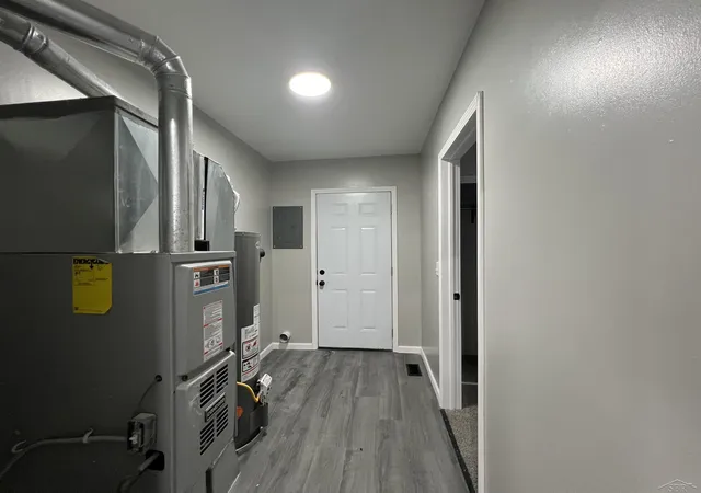Photo 2 of Single family home for sale at 1708 Division St, Saginaw, MI 48602 | MLS# 81026038530 | Listing updated on 2026-09-08