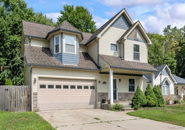 Photo 2 of Single family home for sale at 9399 Oakdale St, Clay, MI 48001 | MLS# 20261057895 | Listing updated on 2026-07-29