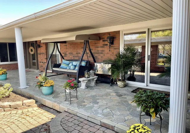 image of 32044 Vegas Dr, Warren, MI 48093 | MLS# 58050216217