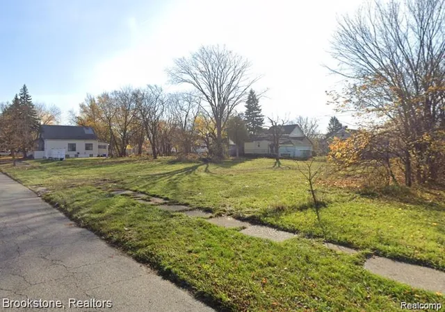 Photo 1 of Land for sale at 8146 Edgewood St, Detroit, MI 48213 | MLS# 20261057921 | Listing updated on 2026-07-27