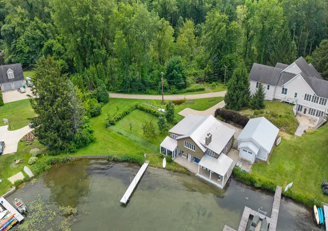 Photo 3 of Single family home for sale at 20214 Detente Rd, White Pigeon, MI 49099 | MLS# 68026038542 | Listing updated on 2026-08-28