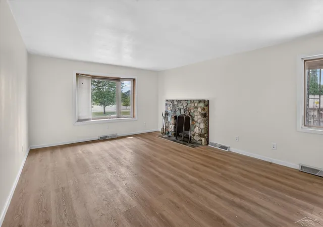Photo 4 of Single family home for sale at 1556 W Gilford Rd, Caro, MI 48723 | MLS# 61050216222 | Listing updated on 2026-07-26