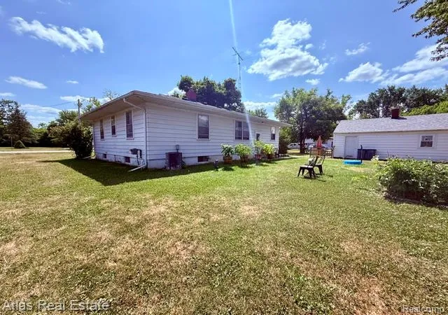 Photo 4 of Single family home for sale at 2060 Christner St, Burton, MI 48519 | MLS# 20261057928 | Listing updated on 2026-09-15