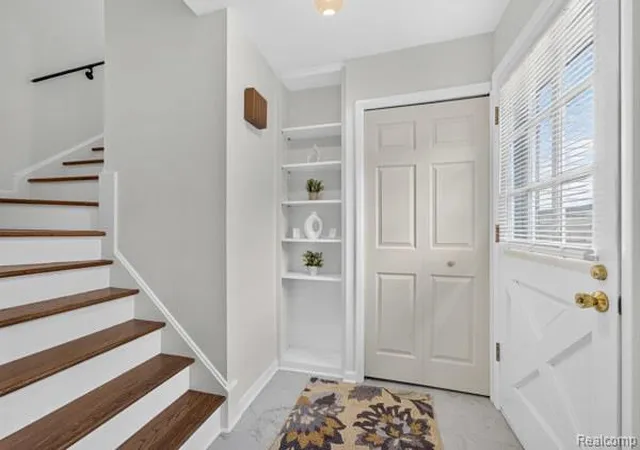 Photo 3 of Single family home for sale at 1506 Dicken Dr, Ann Arbor, MI 48103 | MLS# 20261057932 | Listing updated on 2026-09-27