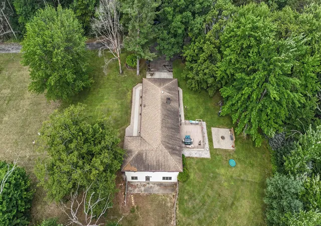 Photo 3 of Single family home for sale at 10170 W Cadillac Rd, Cadillac, MI 49601 | MLS# 78080071514 | Listing updated on 2026-08-31