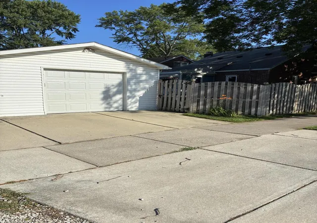Photo 2 of Single family home for sale at 1846 Stanhope St, Grosse Pointe Woods, MI 48236 | MLS# 81026038551 | Listing updated on 2026-07-29