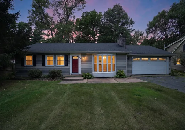 2nd image of 59 Wealthy Ave, Battle Creek, MI 49015 | MLS# 64026038557