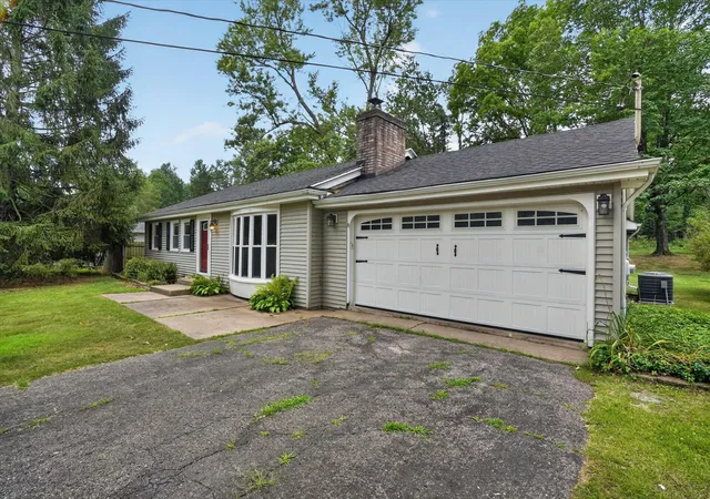 4th image of 59 Wealthy Ave, Battle Creek, MI 49015 | MLS# 64026038557