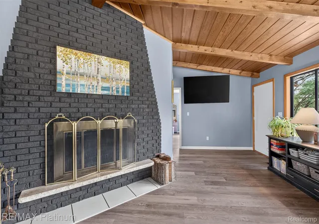 Photo 4 of Single family home for sale at 2456 Chilson Rd, Howell, MI 48843 | MLS# 20261057970 | Listing updated on 2026-10-28