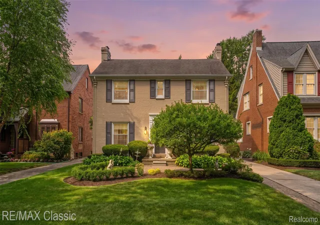 Photo 1 of Single family home for sale at 26055 York Rd, Huntington Woods, MI 48070 | MLS# 20261057973 | Listing updated on 2026-08-30