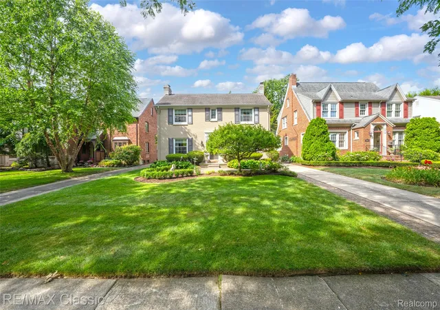 Photo 4 of Single family home for sale at 26055 York Rd, Huntington Woods, MI 48070 | MLS# 20261057973 | Listing updated on 2026-08-30