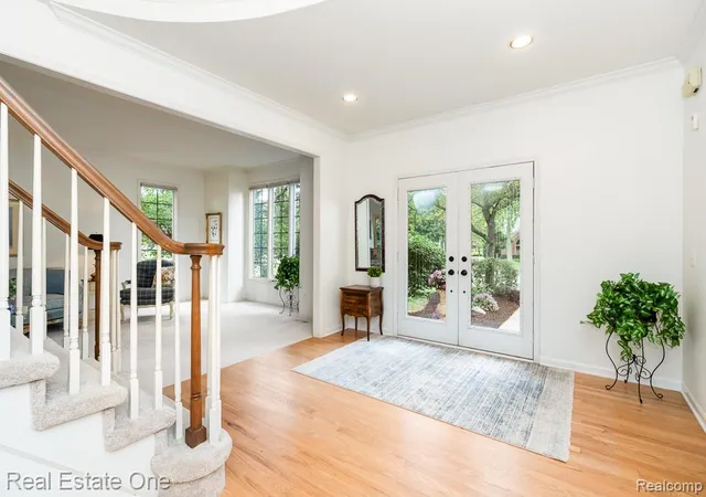 4th image of 1816 Sudbury Ct, Rochester Hills, MI 48306 | MLS# 20261057972