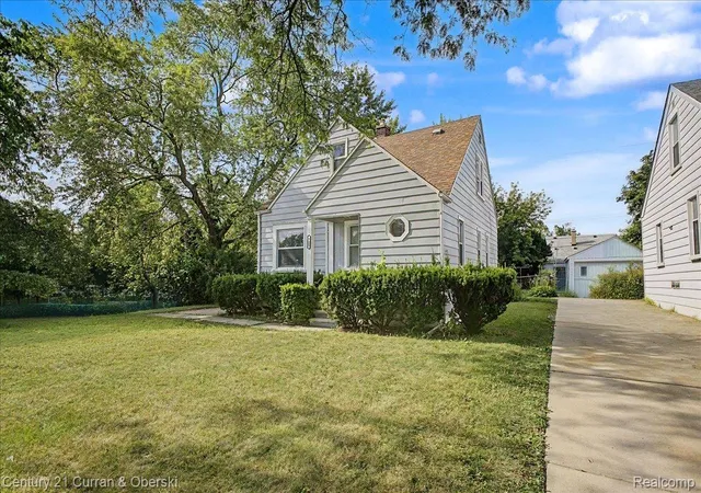 1st image of 711 Lincoln Ave, Lincoln Park, MI 48146 | MLS# 20261057974