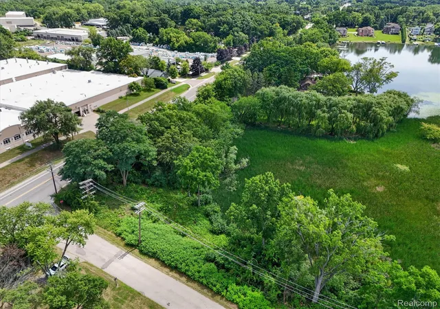 Photo 2 of Land for sale at 3039 Mccormick Dr, Waterford, MI 48328 | MLS# 20261057976 | Listing updated on 2026-09-09