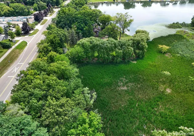 Photo 3 of Land for sale at 3039 Mccormick Dr, Waterford, MI 48328 | MLS# 20261057976 | Listing updated on 2026-09-09