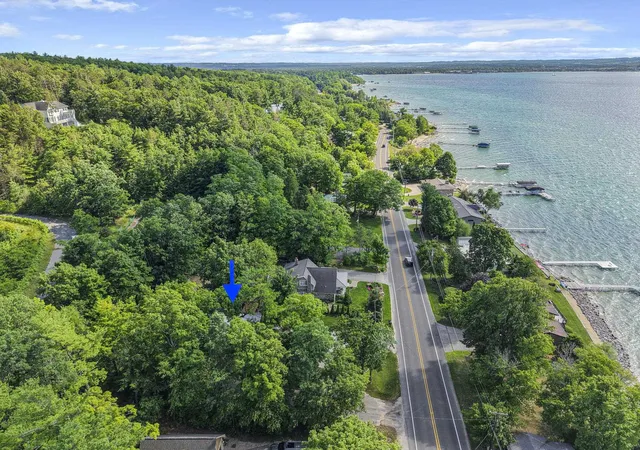 73rd image of 6988 Peninsula Dr, Traverse City, MI 49686 | MLS# 78080071519
