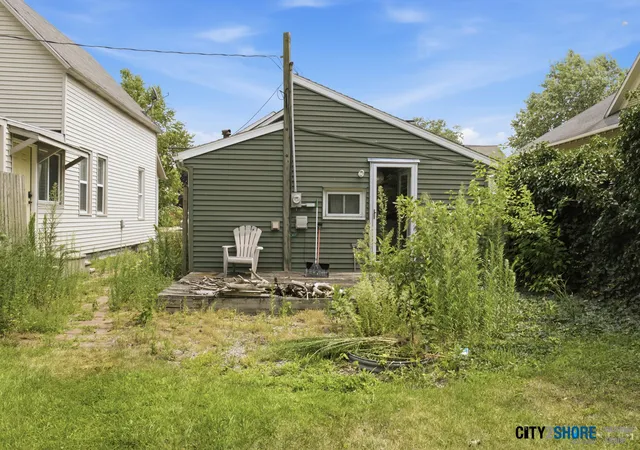 14th image of 413 N 6th St, Grand Haven, MI 49417 | MLS# 71026038582