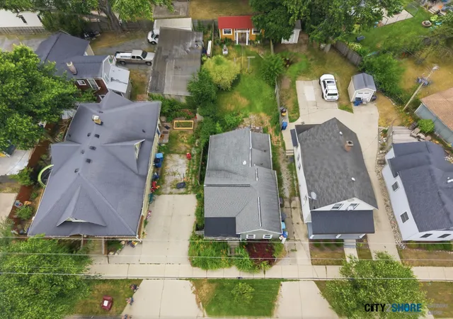 3rd image of 413 N 6Th St, Grand Haven, MI 49417 | MLS# 71026038582