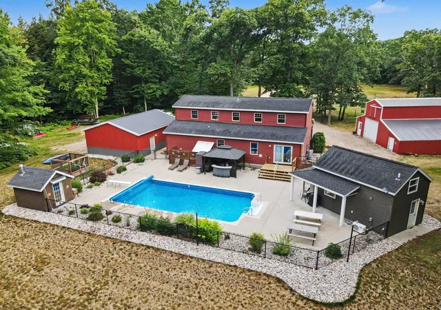 Photo 3 of Single family home for sale at 6914 S 128th Avenue, Rothbury, MI 49452 | MLS# 67026038584 | Listing updated on 2026-08-26