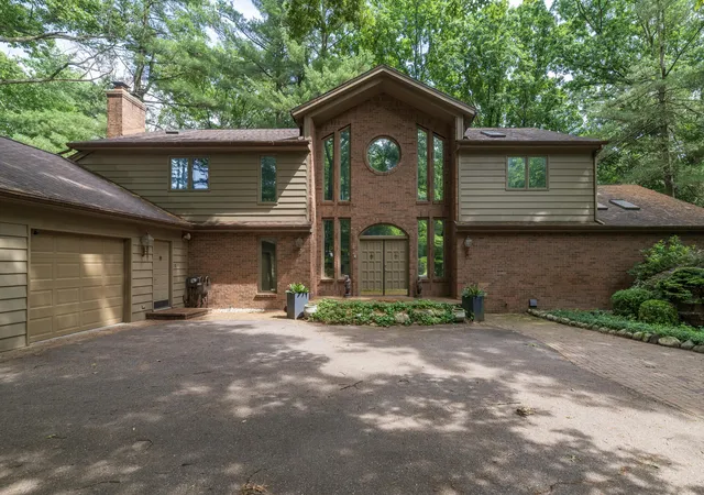 Photo 1 of Single family home for sale at 7129 Lakeridge Pl, Kalamazoo, MI 49009 | MLS# 66026038593 | Listing updated on 2026-09-17