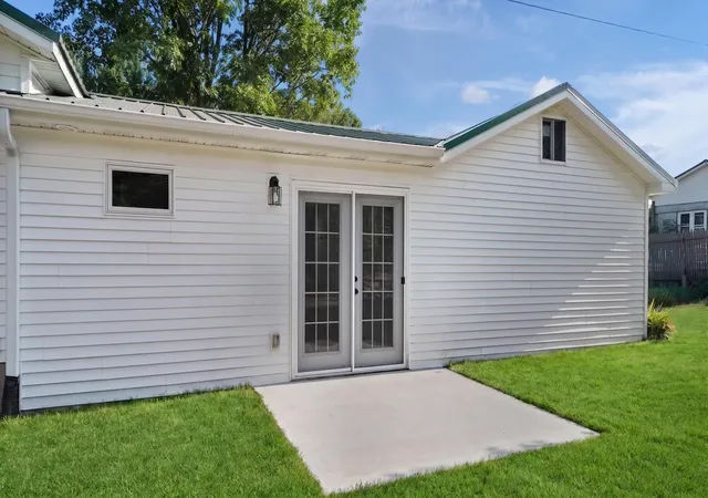 3rd image of 10219 W Sidney Rd, Greenville, MI 48838 | MLS# 65026038594