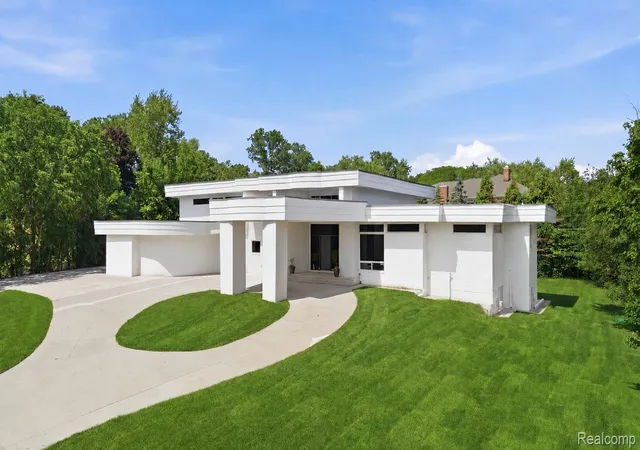 1st image of 24696 Franklin Park Dr, Franklin, MI 48025 | MLS# 20261058012