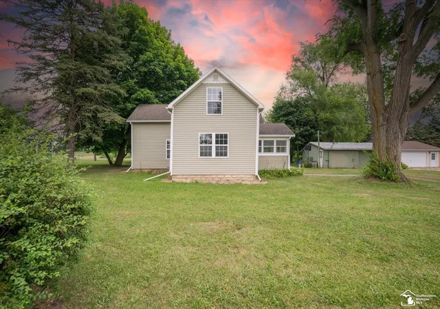 Photo 1 of Single family home for sale at 8408 Memorial Hwy, Ottawa Lake, MI 49267 | MLS# 57050216246 | Listing updated on 2026-08-29