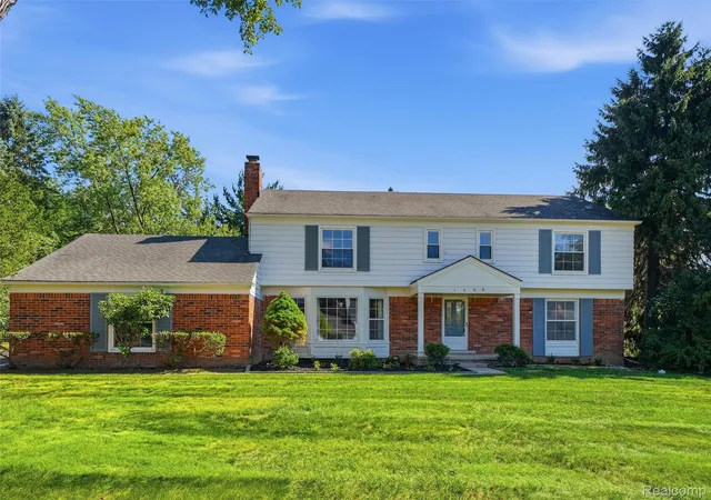 Photo 1 of Single family home for sale at 1609 Cider Ml Rd, Bloomfield Hills, MI 48302 | MLS# 20261058022 | Listing updated on 2026-09-09
