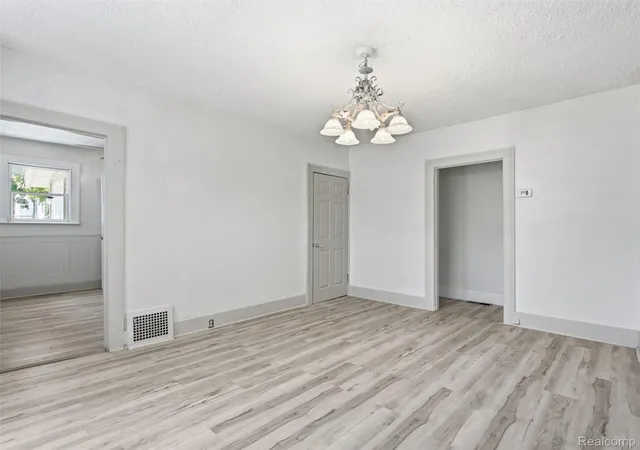 5th image of 290 S Paddock St, Pontiac, MI 48342 | MLS# 20261058025