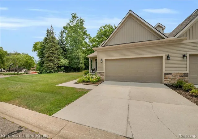 4th image of 8037 Bridgestone Blvd, White Lake Charter Township Oakland, MI 48386 | MLS# 20261058031