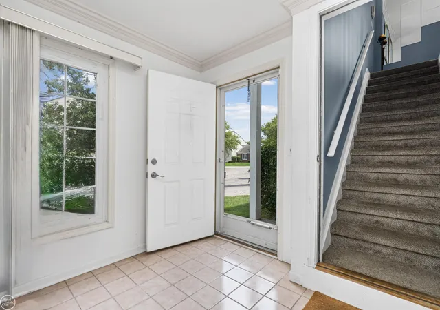 Listing Photo 3 - Condo for sale in building located at 37427 Stonegate Cir, Clinton Township, MI 48036