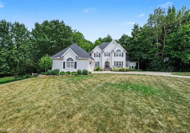 1st image of 3246 Fieldstone Dr, Flushing, MI 48433 | MLS# 20261058033